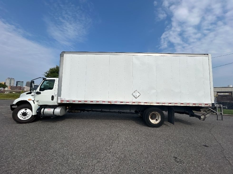 Medium Duty Box Truck-Light and Medium Duty Trucks-International-2020-MV607-Birmingham-AL-163,482\n\t\tmiles-$ 56,000 - Image 4