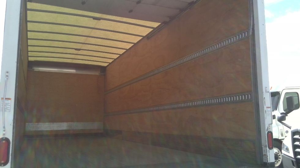 Medium Duty Box Truck-Light and Medium Duty Trucks-International-2020-MV607-Birmingham-AL-206,767\n\t\tmiles-$ 41,250 - Image 11