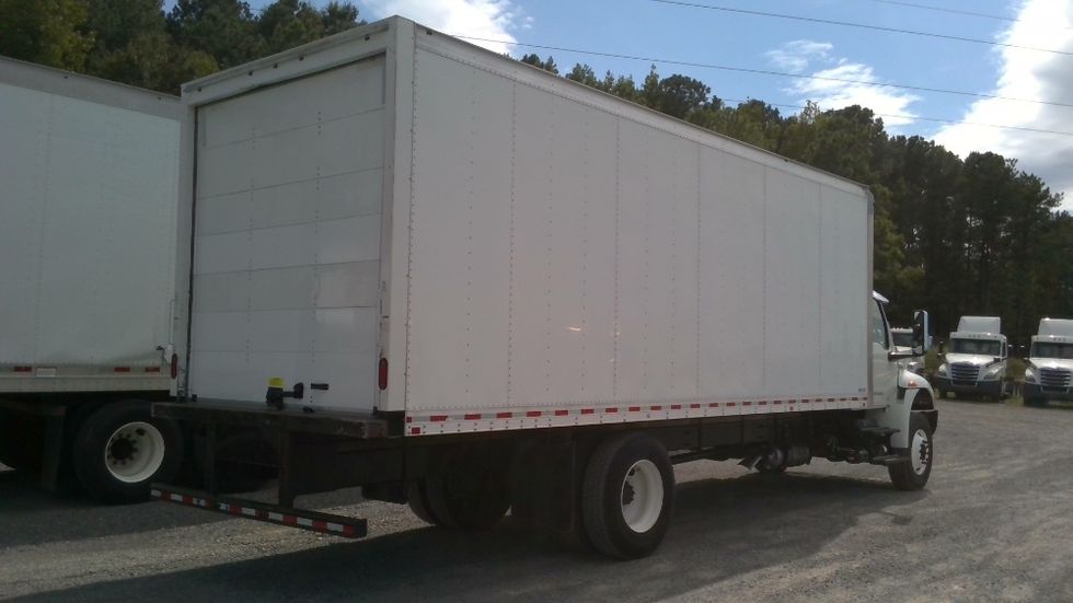 Medium Duty Box Truck-Light and Medium Duty Trucks-International-2020-MV607-Birmingham-AL-206,767\n\t\tmiles-$ 41,250 - Image 12