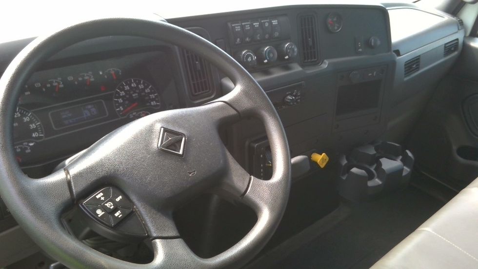 Medium Duty Box Truck-Light and Medium Duty Trucks-International-2020-MV607-Birmingham-AL-206,767\n\t\tmiles-$ 41,250 - Image 17