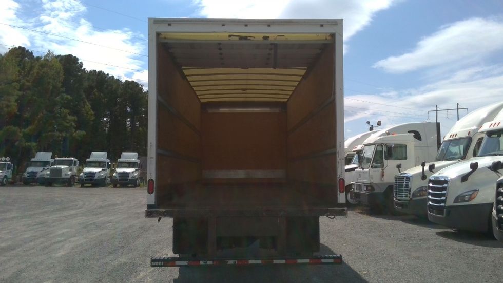 Medium Duty Box Truck-Light and Medium Duty Trucks-International-2020-MV607-Birmingham-AL-206,767\n\t\tmiles-$ 41,250 - Image 8