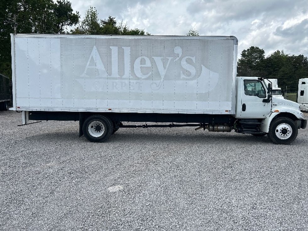 Medium Duty Box Truck-Light and Medium Duty Trucks-International-2020-MV607-Birmingham-AL-98,359\n\t\tmiles-$ 53,000 - Image 15
