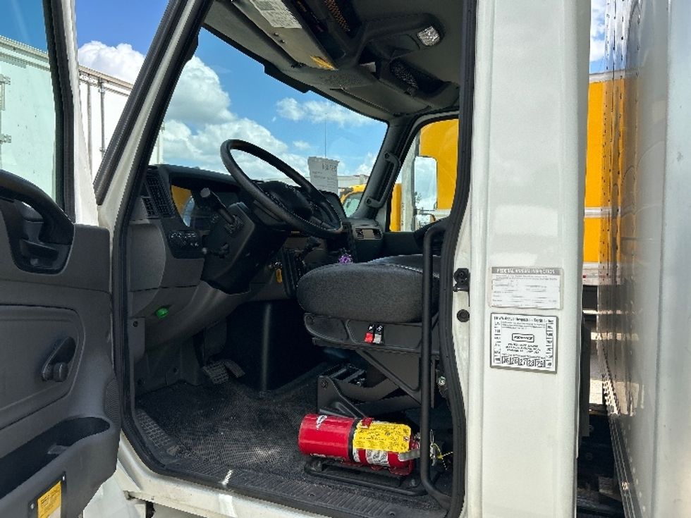 Medium Duty Box Truck-Light and Medium Duty Trucks-International-2020-MV607-Birmingham-AL-98,359\n\t\tmiles-$ 53,000 - Image 16