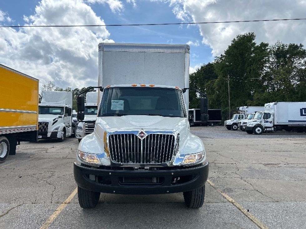 Medium Duty Box Truck-Light and Medium Duty Trucks-International-2020-MV607-Birmingham-AL-98,359\n\t\tmiles-$ 53,000 - Image 2