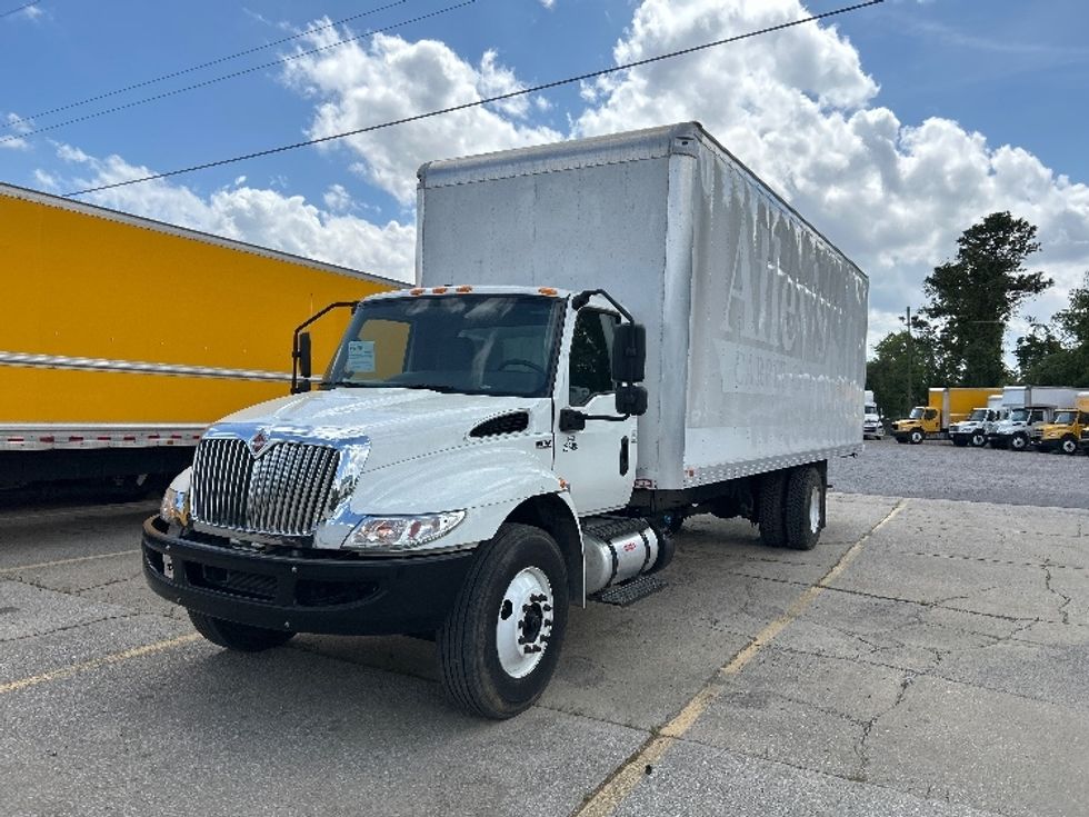 Medium Duty Box Truck-Light and Medium Duty Trucks-International-2020-MV607-Birmingham-AL-98,359\n\t\tmiles-$ 53,000 - Image 3