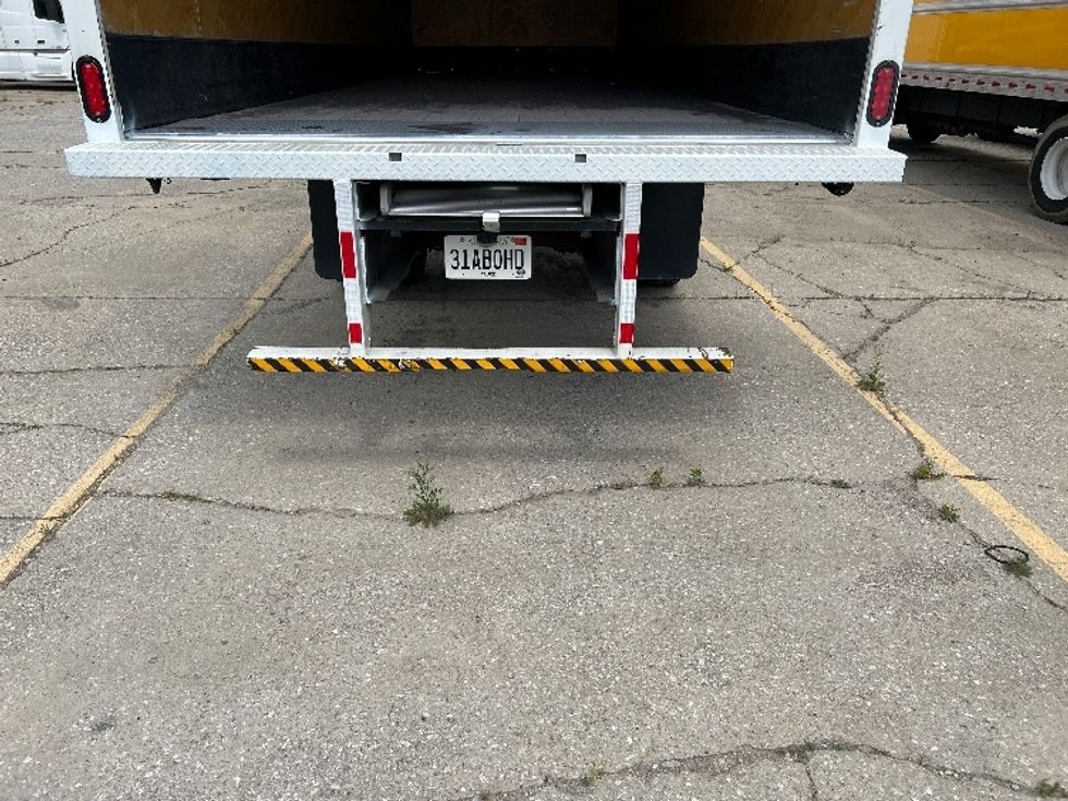 Medium Duty Box Truck-Light and Medium Duty Trucks-International-2020-MV607-Birmingham-AL-98,359\n\t\tmiles-$ 53,000 - Image 9