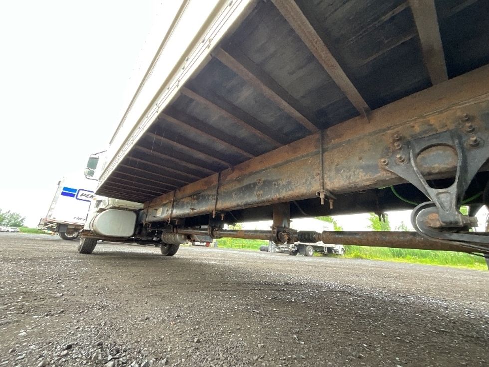Medium Duty Box Truck-Light and Medium Duty Trucks-International-2020-MV607-Boucherville-PQ-242,395\n\t\tkm-$ 54,500 - Image 5