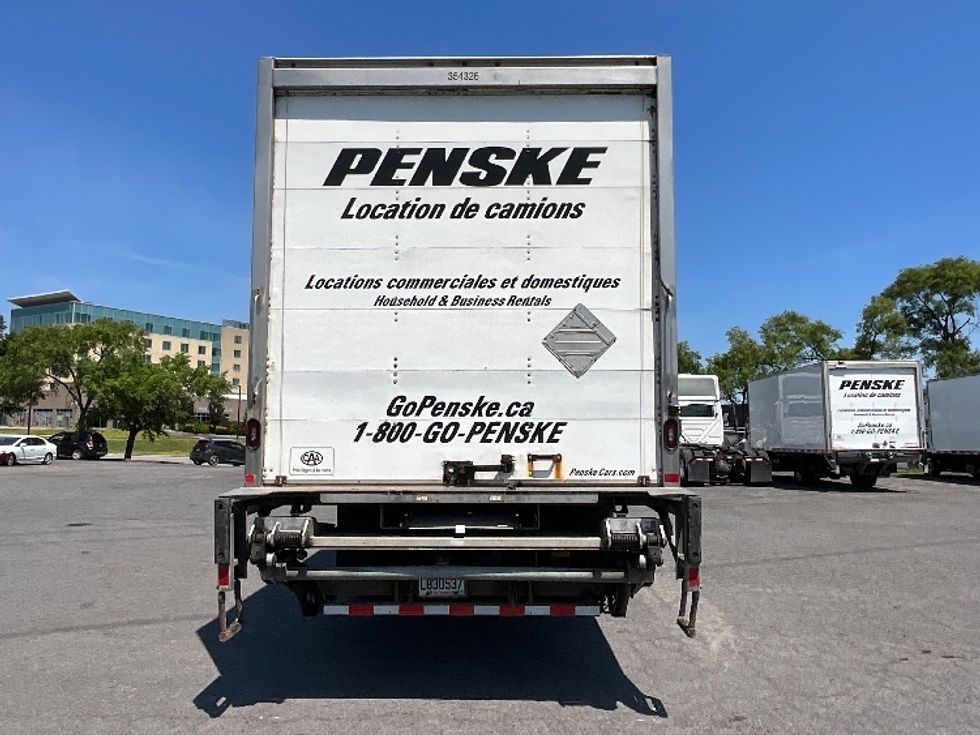 Medium Duty Box Truck-Light and Medium Duty Trucks-International-2020-MV607-Boucherville-PQ-265,216\n\t\tkm-$ 64,500 - Image 7