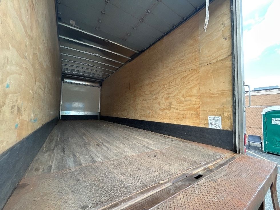 Medium Duty Box Truck-Light and Medium Duty Trucks-International-2020-MV607-Braintree-MA-117,423\n\t\tmiles-$ 49,750 - Image 12