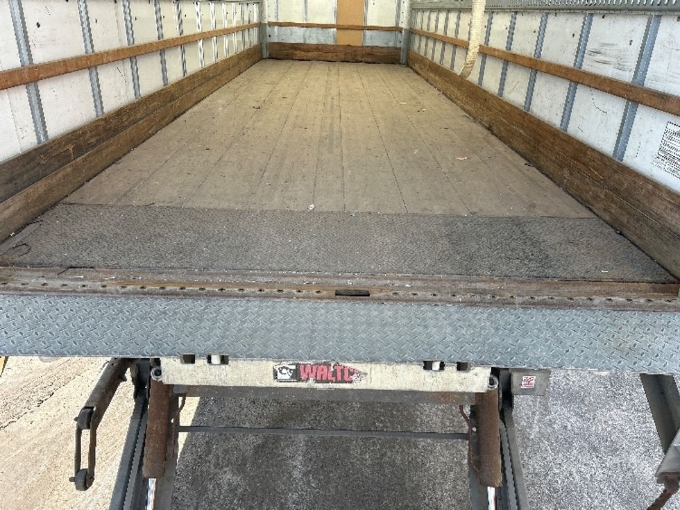 Medium Duty Box Truck-Light and Medium Duty Trucks-International-2020-MV607-Braintree-MA-138,944\n\t\tmiles-$ 49,750 - Image 10