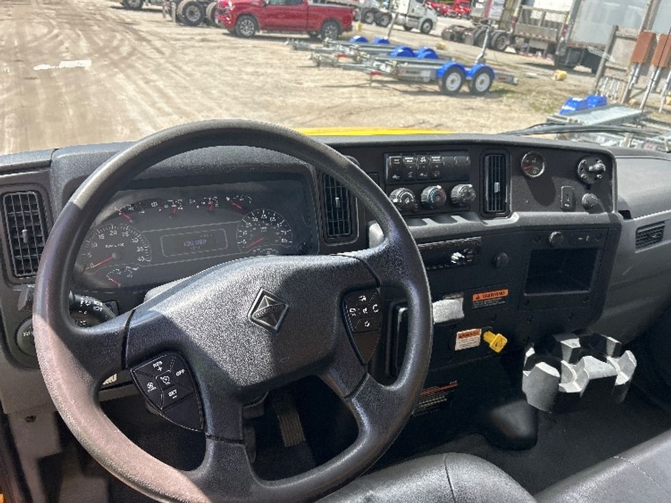 Medium Duty Box Truck-Light and Medium Duty Trucks-International-2020-MV607-Braintree-MA-138,944\n\t\tmiles-$ 49,750 - Image 18
