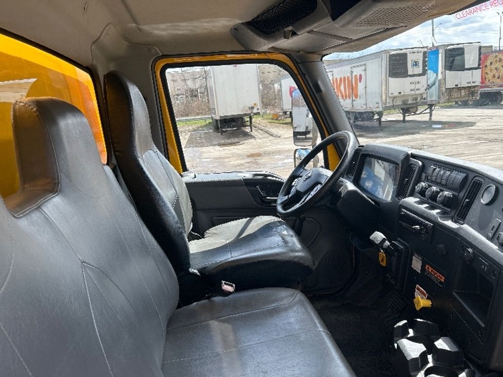 Medium Duty Box Truck-Light and Medium Duty Trucks-International-2020-MV607-Braintree-MA-138,944\n\t\tmiles-$ 49,750 - Image 22