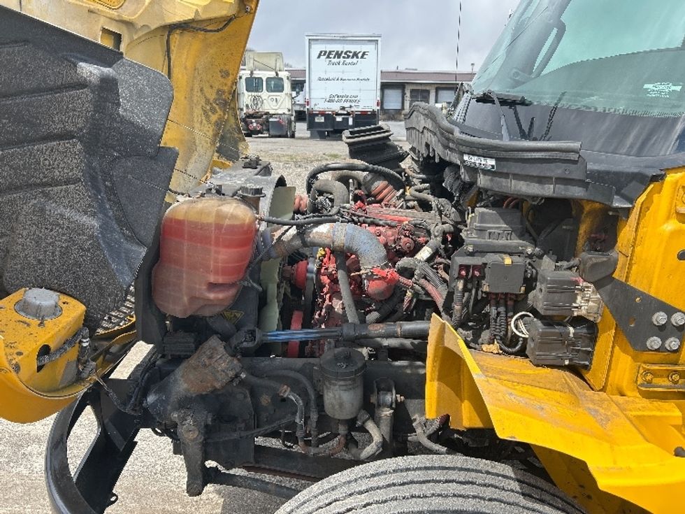 Medium Duty Box Truck-Light and Medium Duty Trucks-International-2020-MV607-Braintree-MA-138,944\n\t\tmiles-$ 49,750 - Image 24