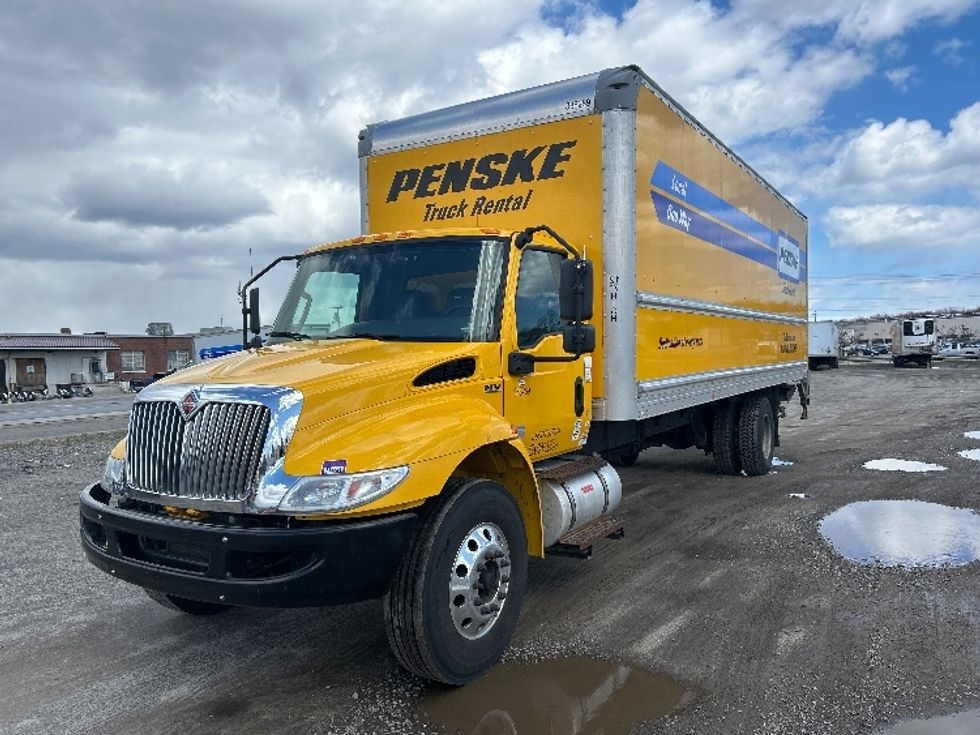 Medium Duty Box Truck-Light and Medium Duty Trucks-International-2020-MV607-Braintree-MA-138,944\n\t\tmiles-$ 49,750 - Image 3