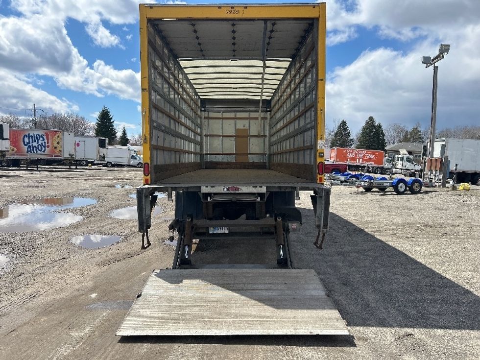 Medium Duty Box Truck-Light and Medium Duty Trucks-International-2020-MV607-Braintree-MA-138,944\n\t\tmiles-$ 49,750 - Image 9