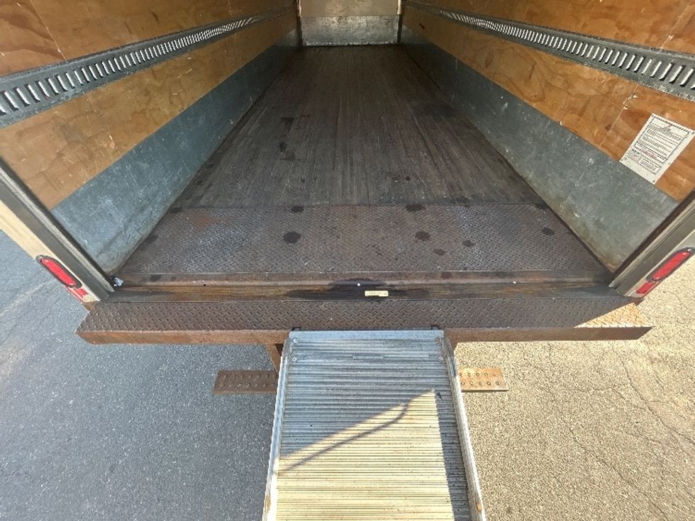 Medium Duty Box Truck-Light and Medium Duty Trucks-International-2020-MV607-Braintree-MA-139,130\n\t\tmiles-$ 42,750 - Image 10