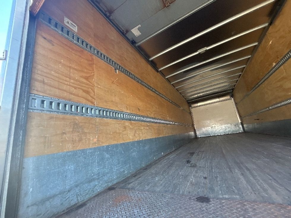 Medium Duty Box Truck-Light and Medium Duty Trucks-International-2020-MV607-Braintree-MA-139,130\n\t\tmiles-$ 42,750 - Image 11