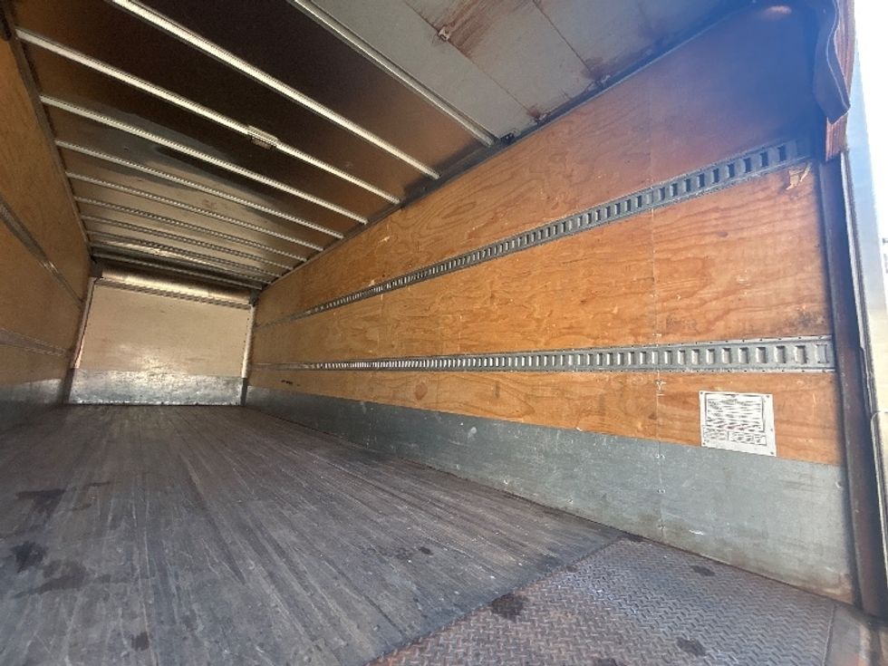 Medium Duty Box Truck-Light and Medium Duty Trucks-International-2020-MV607-Braintree-MA-139,130\n\t\tmiles-$ 42,750 - Image 12