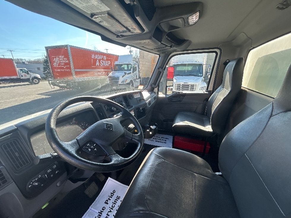 Medium Duty Box Truck-Light and Medium Duty Trucks-International-2020-MV607-Braintree-MA-139,130\n\t\tmiles-$ 42,750 - Image 17