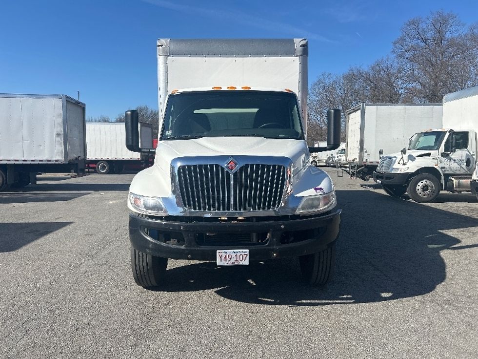 Medium Duty Box Truck-Light and Medium Duty Trucks-International-2020-MV607-Braintree-MA-139,130\n\t\tmiles-$ 42,750 - Image 2