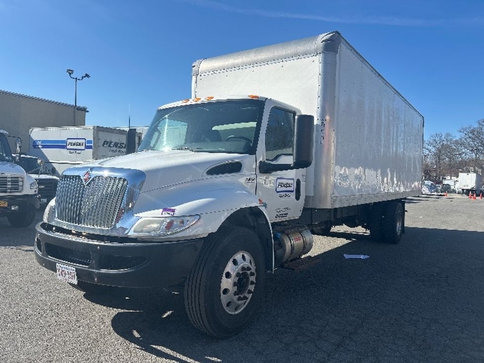 Medium Duty Box Truck-Light and Medium Duty Trucks-International-2020-MV607-Braintree-MA-139,130\n\t\tmiles-$ 42,750 - Image 3