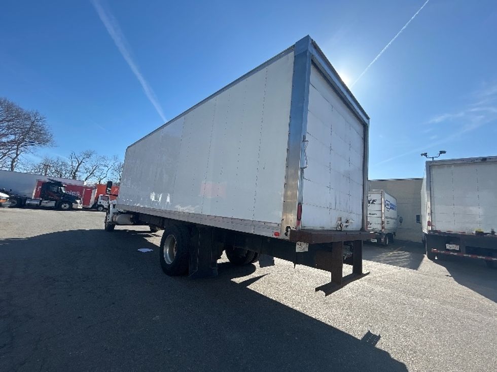 Medium Duty Box Truck-Light and Medium Duty Trucks-International-2020-MV607-Braintree-MA-139,130\n\t\tmiles-$ 42,750 - Image 6
