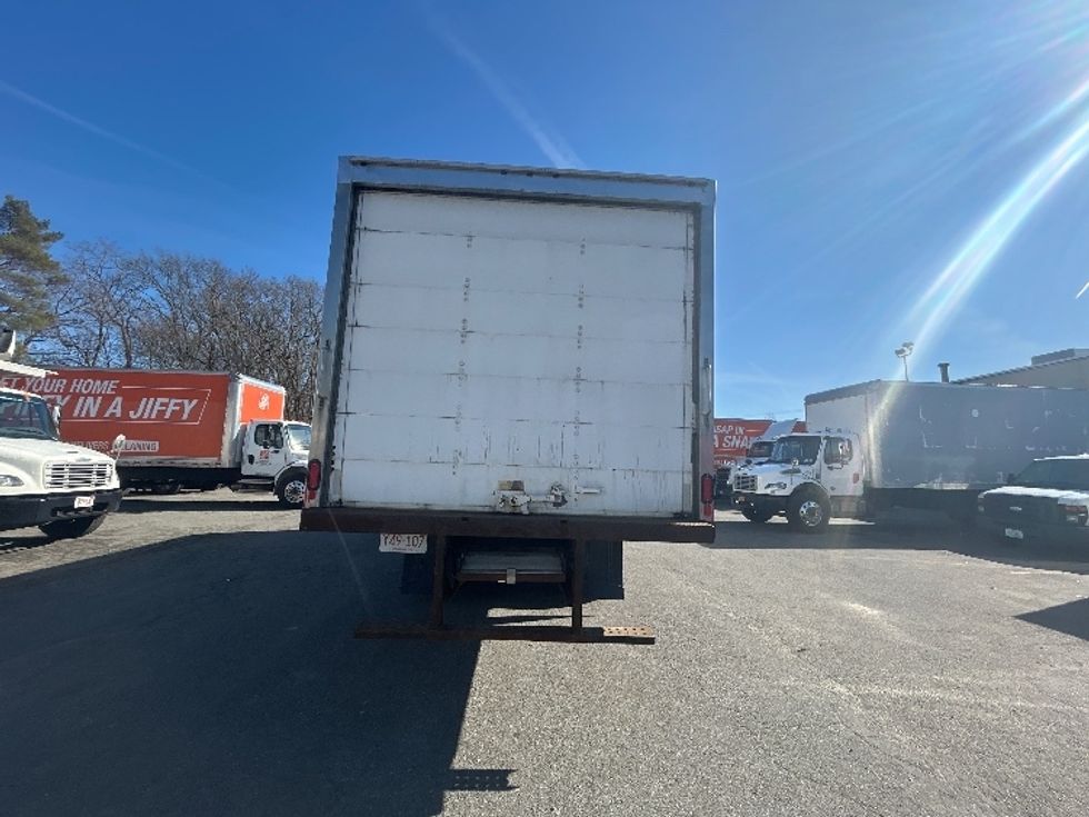 Medium Duty Box Truck-Light and Medium Duty Trucks-International-2020-MV607-Braintree-MA-139,130\n\t\tmiles-$ 42,750 - Image 7
