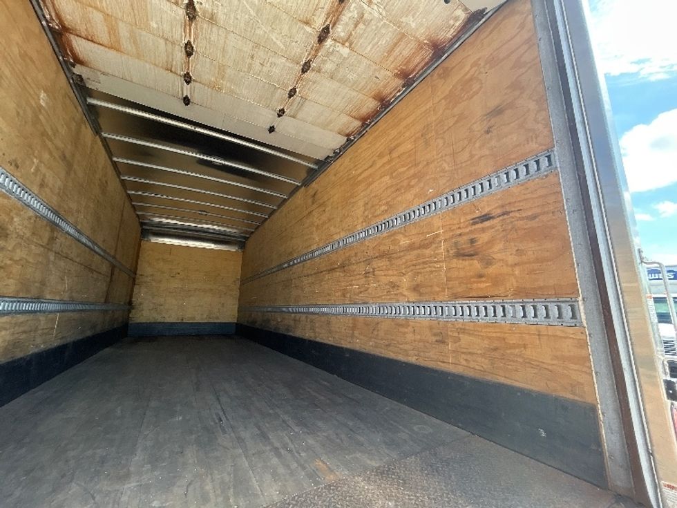 Medium Duty Box Truck-Light and Medium Duty Trucks-International-2020-MV607-Brook Park-OH-131,262\n\t\tmiles-$ 57,000 - Image 12
