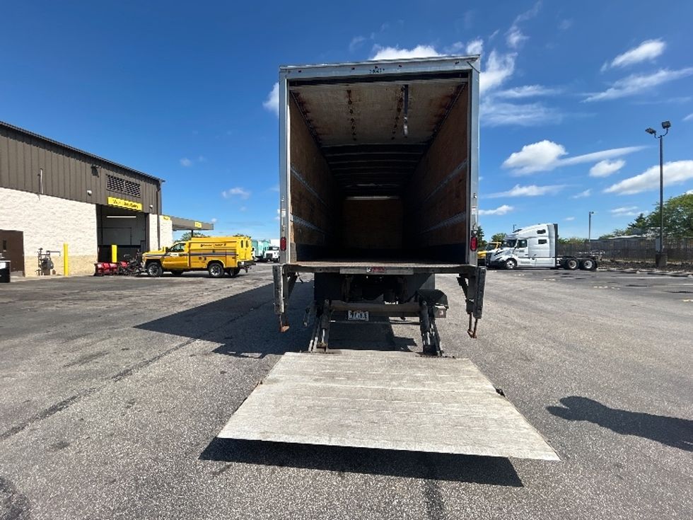 Medium Duty Box Truck-Light and Medium Duty Trucks-International-2020-MV607-Brook Park-OH-131,262\n\t\tmiles-$ 57,000 - Image 9