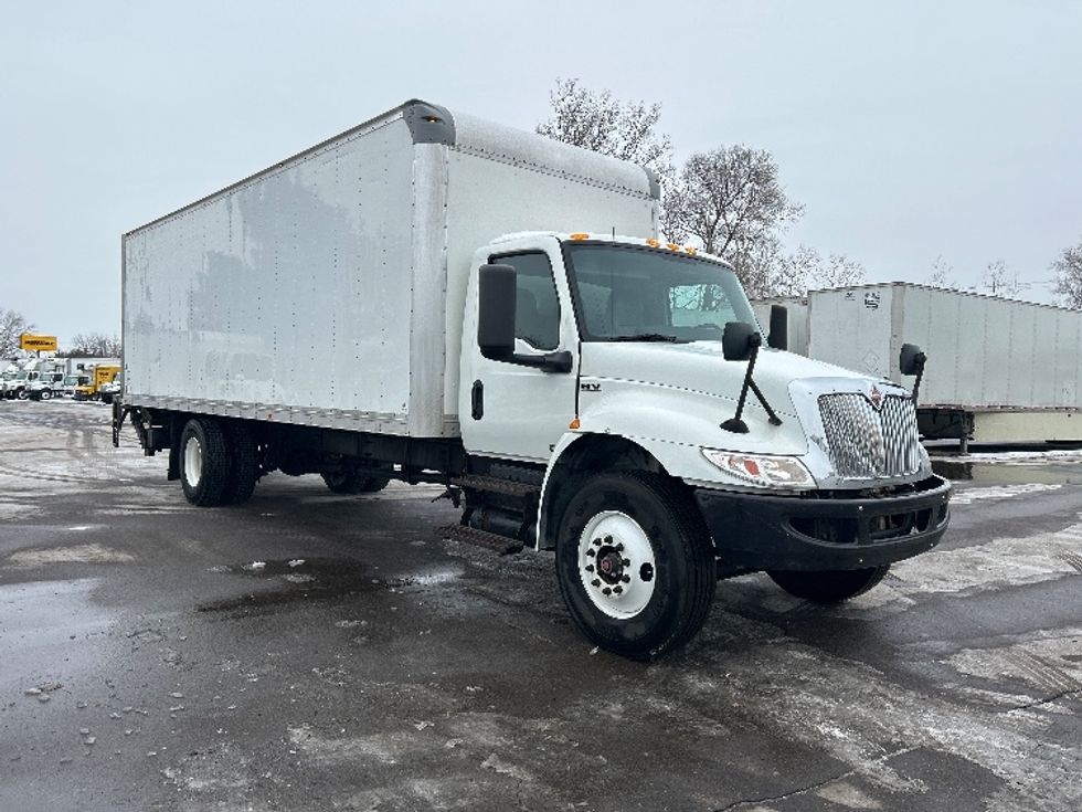 Medium Duty Box Truck-Light and Medium Duty Trucks-International-2020-MV607-Brooklyn Park-MN-100,523\n\t\tmiles-$ 58,250 - Image 1