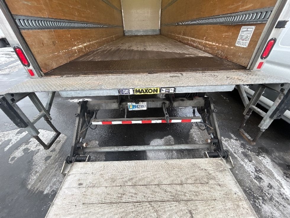 Medium Duty Box Truck-Light and Medium Duty Trucks-International-2020-MV607-Brooklyn Park-MN-100,523\n\t\tmiles-$ 58,250 - Image 10