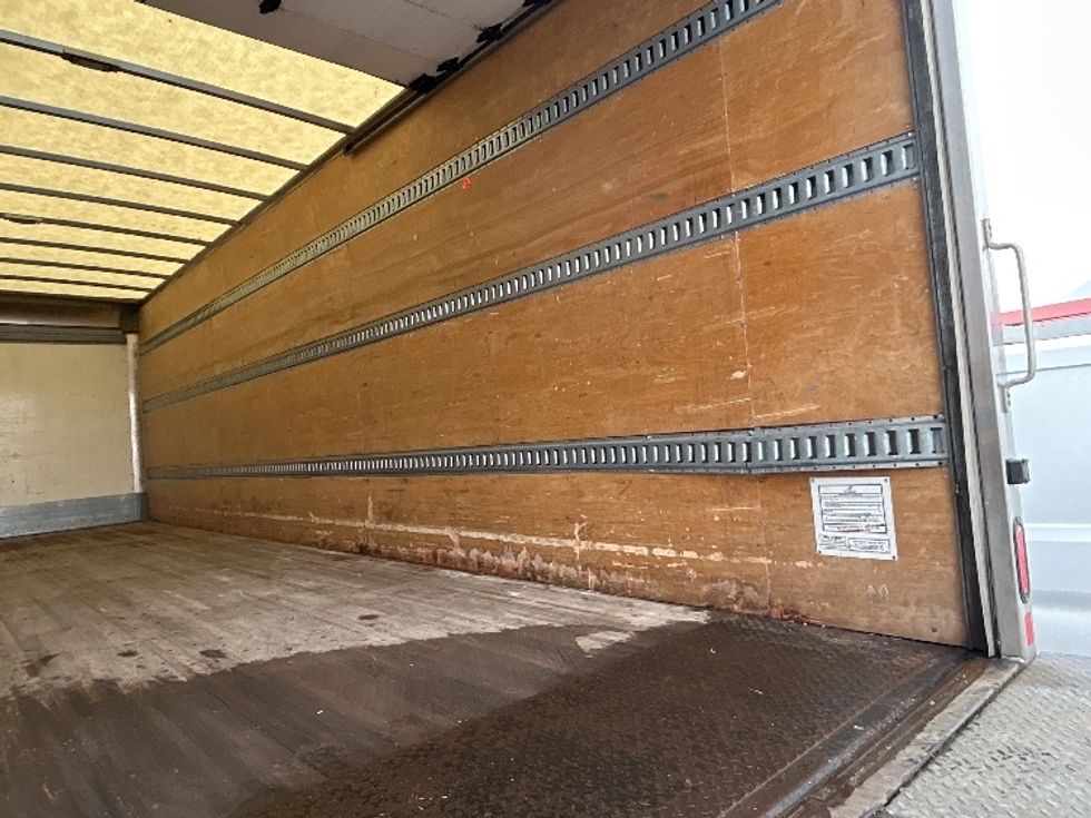 Medium Duty Box Truck-Light and Medium Duty Trucks-International-2020-MV607-Brooklyn Park-MN-100,523\n\t\tmiles-$ 58,250 - Image 12