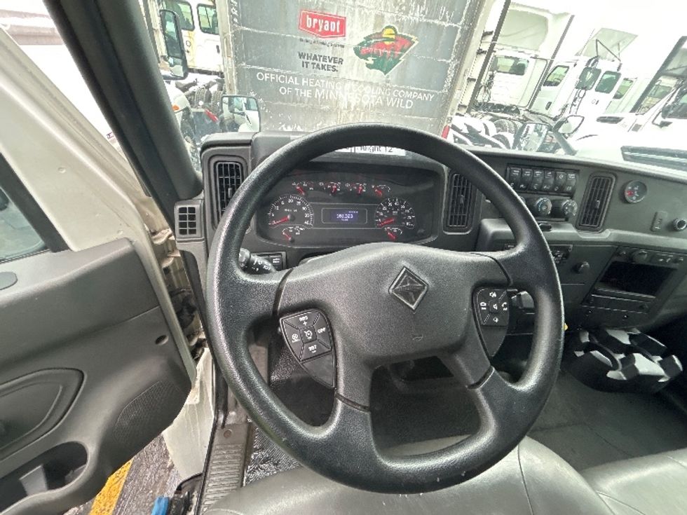 Medium Duty Box Truck-Light and Medium Duty Trucks-International-2020-MV607-Brooklyn Park-MN-100,523\n\t\tmiles-$ 58,250 - Image 19