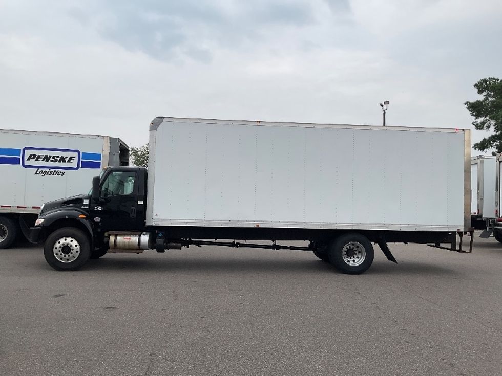 Medium Duty Box Truck-Light and Medium Duty Trucks-International-2020-MV607-Brooklyn Park-MN-102,431\n\t\tmiles-$ 49,000 - Image 4