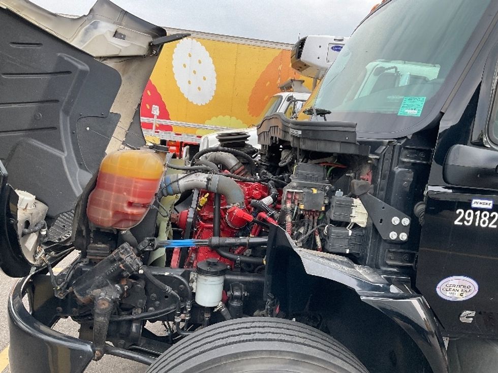 Medium Duty Box Truck-Light and Medium Duty Trucks-International-2020-MV607-Brooklyn Park-MN-102,431\n\t\tmiles-$ 49,000 - Image 24