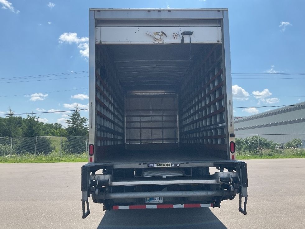Medium Duty Box Truck-Light and Medium Duty Trucks-International-2020-MV607-Brooklyn Park-MN-124,711\n\t\tmiles-$ 42,750 - Image 8