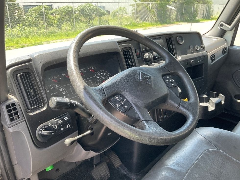 Medium Duty Box Truck-Light and Medium Duty Trucks-International-2020-MV607-Brooklyn Park-MN-124,711\n\t\tmiles-$ 42,750 - Image 17