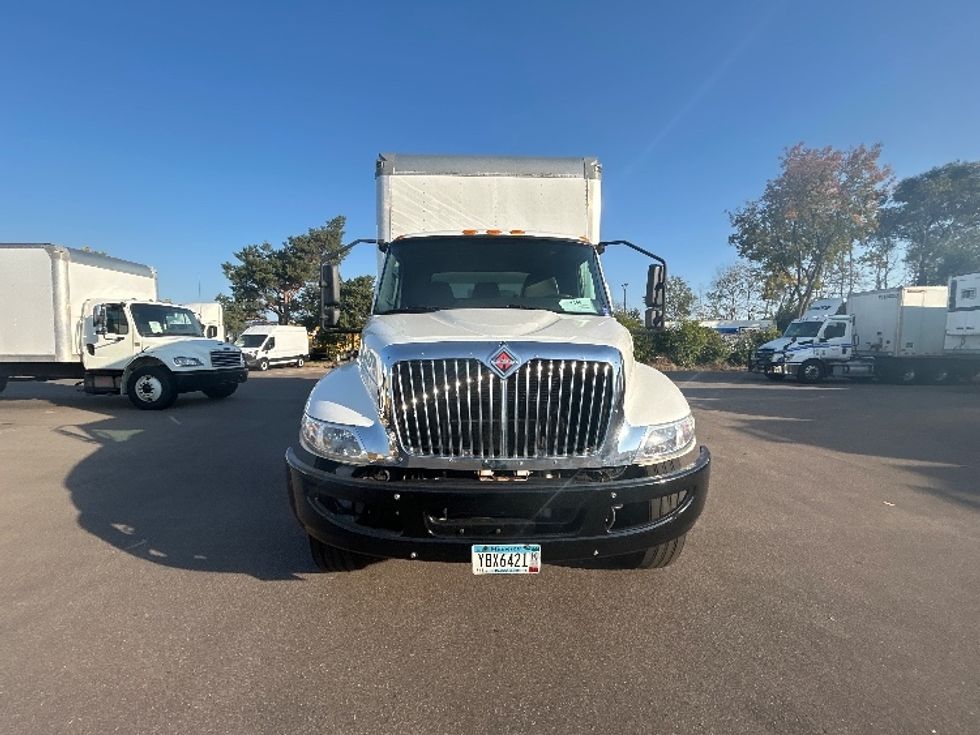 Medium Duty Box Truck-Light and Medium Duty Trucks-International-2020-MV607-Brooklyn Park-MN-133,668\n\t\tmiles-$ 42,250 - Image 2
