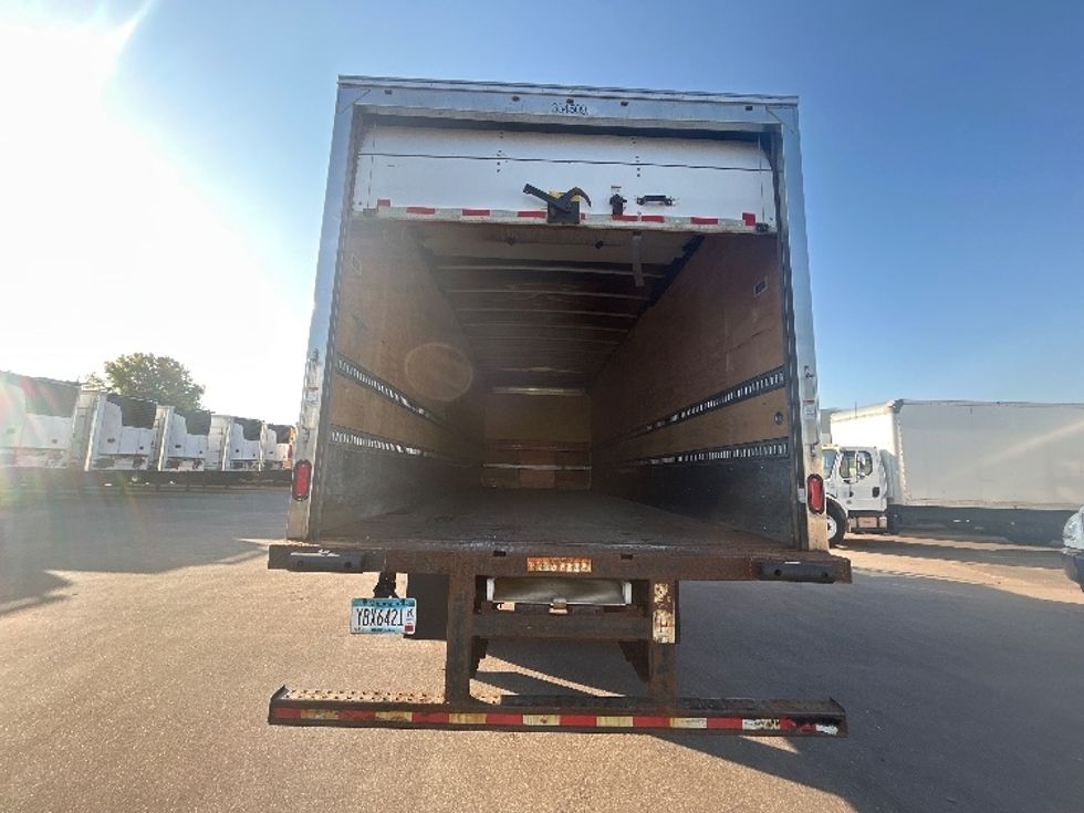 Medium Duty Box Truck-Light and Medium Duty Trucks-International-2020-MV607-Brooklyn Park-MN-133,668\n\t\tmiles-$ 42,250 - Image 10
