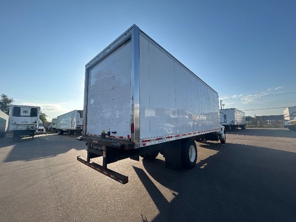 Medium Duty Box Truck-Light and Medium Duty Trucks-International-2020-MV607-Brooklyn Park-MN-133,668\n\t\tmiles-$ 42,250 - Image 12