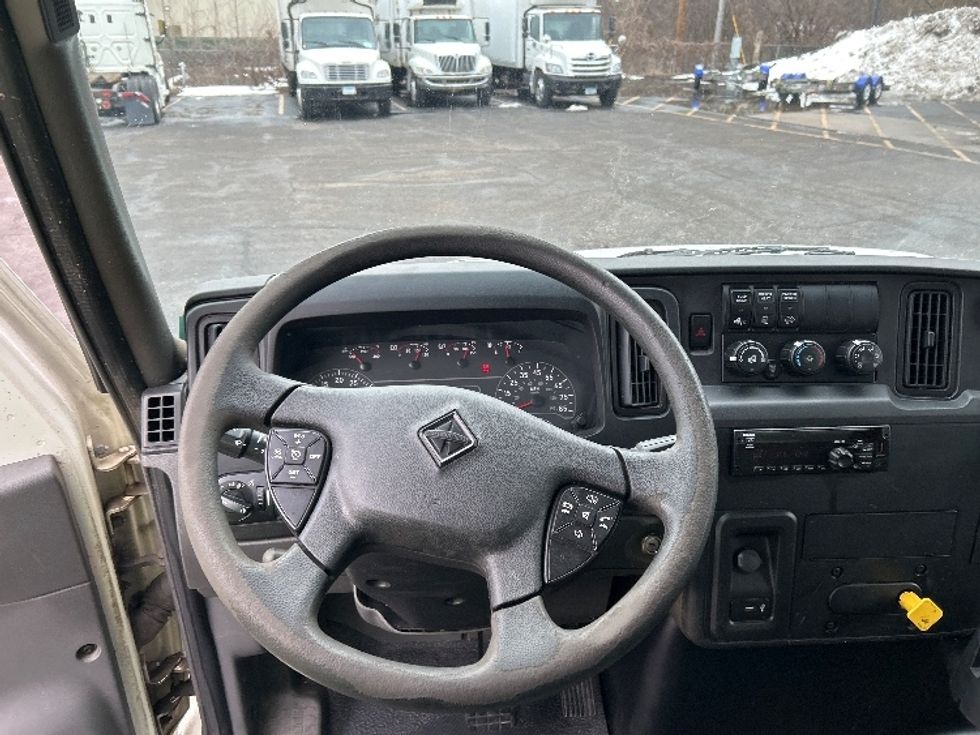 Medium Duty Box Truck-Light and Medium Duty Trucks-International-2020-MV607-Brooklyn Park-MN-206,408\n\t\tmiles-$ 30,250 - Image 16