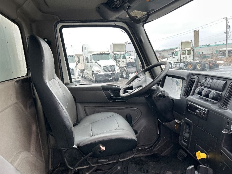 Medium Duty Box Truck-Light and Medium Duty Trucks-International-2020-MV607-Brooklyn Park-MN-206,408\n\t\tmiles-$ 30,250 - Image 20