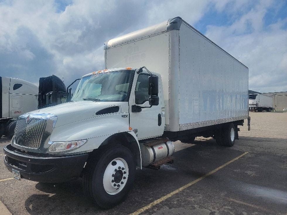 Medium Duty Box Truck-Light and Medium Duty Trucks-International-2020-MV607-Brooklyn Park-MN-227,100\n\t\tmiles-$ 42,250 - Image 3