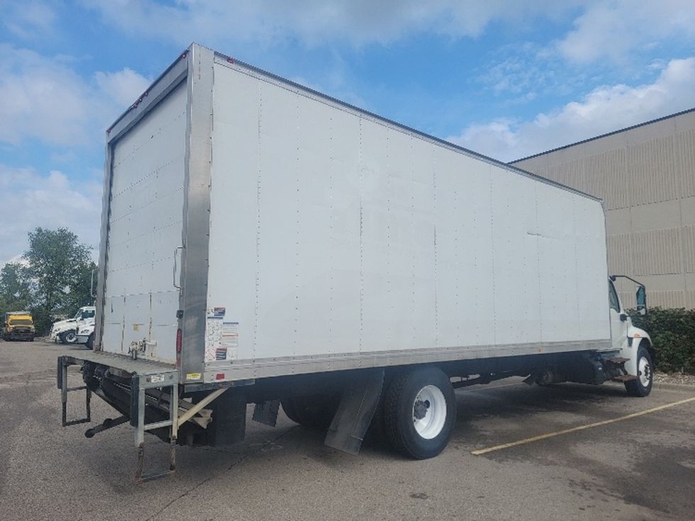 Medium Duty Box Truck-Light and Medium Duty Trucks-International-2020-MV607-Brooklyn Park-MN-227,100\n\t\tmiles-$ 42,250 - Image 13
