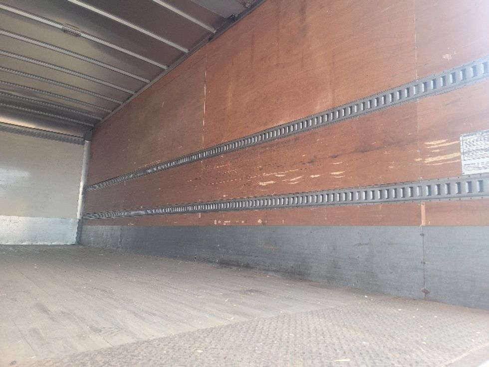 Medium Duty Box Truck-Light and Medium Duty Trucks-International-2020-MV607-Brooklyn Park-MN-227,100\n\t\tmiles-$ 42,250 - Image 12