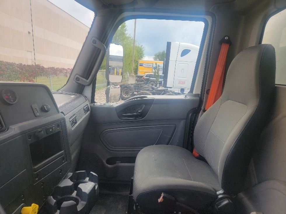 Medium Duty Box Truck-Light and Medium Duty Trucks-International-2020-MV607-Brooklyn Park-MN-227,100\n\t\tmiles-$ 42,250 - Image 19