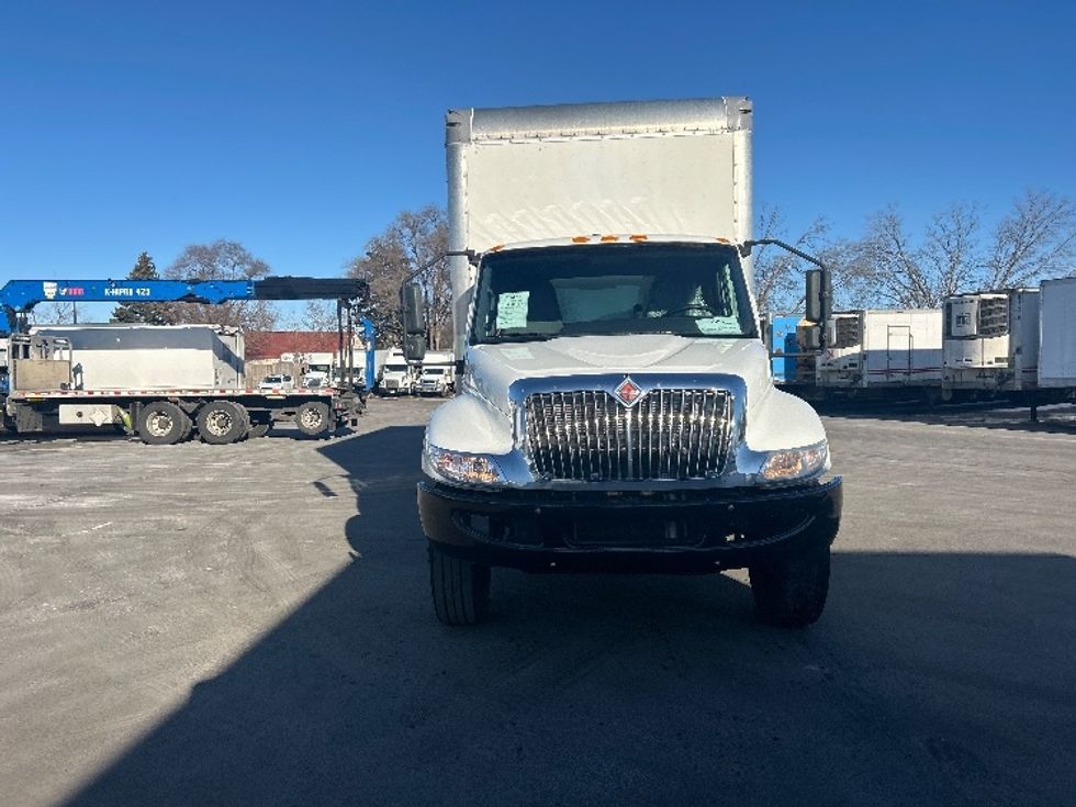 Medium Duty Box Truck-Light and Medium Duty Trucks-International-2020-MV607-Brooklyn Park-MN-270,000\n\t\tmiles-$ 35,000 - Image 2