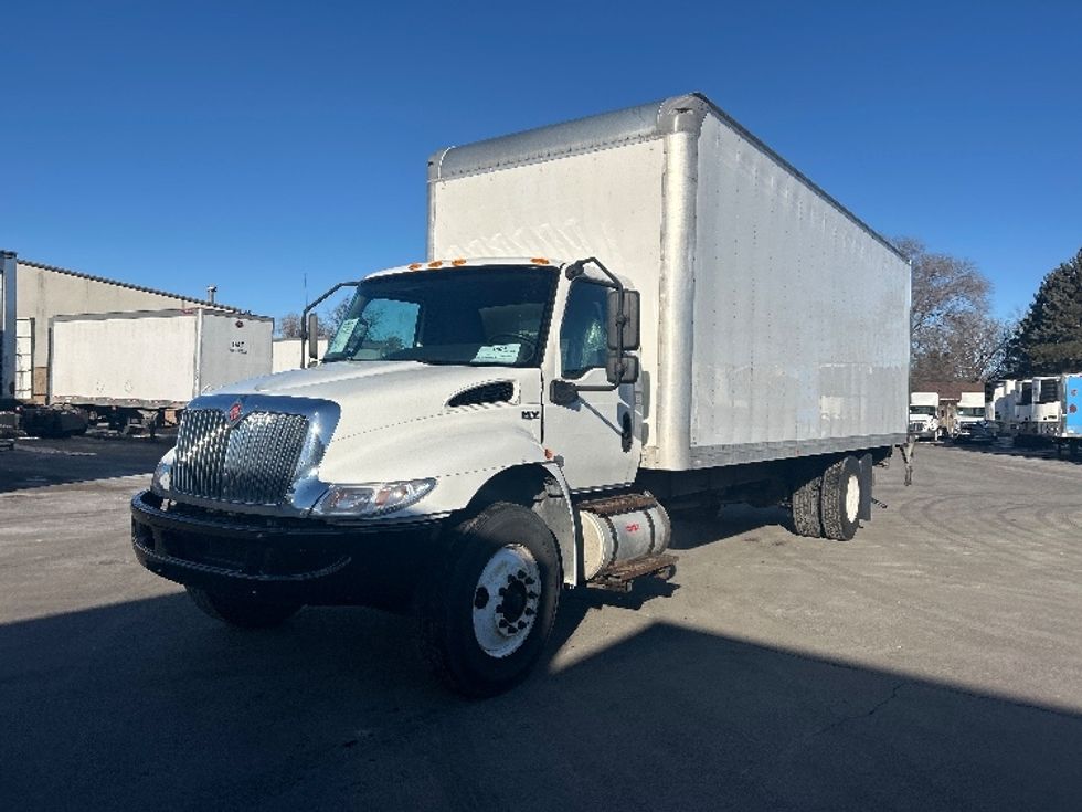 Medium Duty Box Truck-Light and Medium Duty Trucks-International-2020-MV607-Brooklyn Park-MN-270,000\n\t\tmiles-$ 35,000 - Image 3