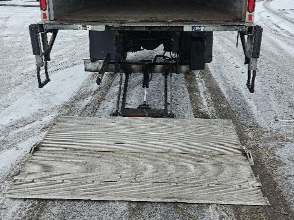 Medium Duty Box Truck-Light and Medium Duty Trucks-International-2020-MV607-Brooklyn Park-MN-270,000\n\t\tmiles-$ 35,000 - Image 9