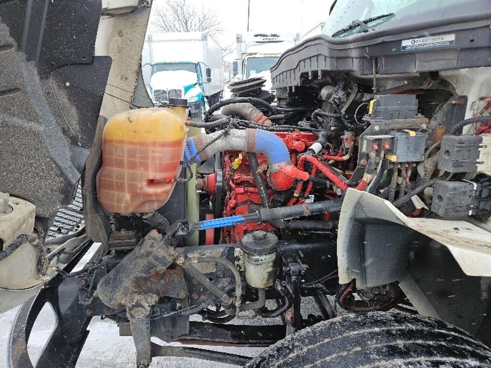 Medium Duty Box Truck-Light and Medium Duty Trucks-International-2020-MV607-Brooklyn Park-MN-270,000\n\t\tmiles-$ 35,000 - Image 23